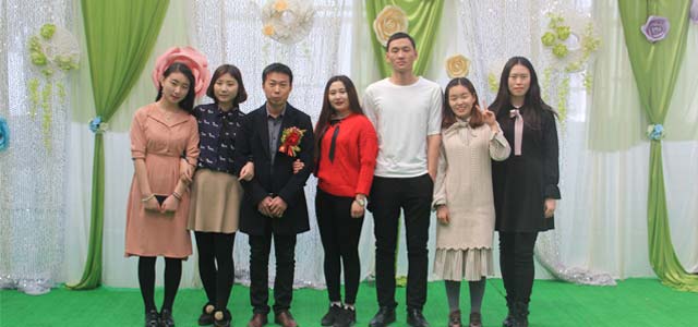 攜手共進，贏戰狗年——2018艾易網絡年會圓滿結束